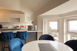 Iron/ironing board - Seabourne - Seabourne Scarborough Ltd (Scarborough)