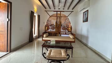 Deluxe Suite, Sea View | 1 bedroom, Egyptian cotton sheets, premium bedding, iron/ironing board