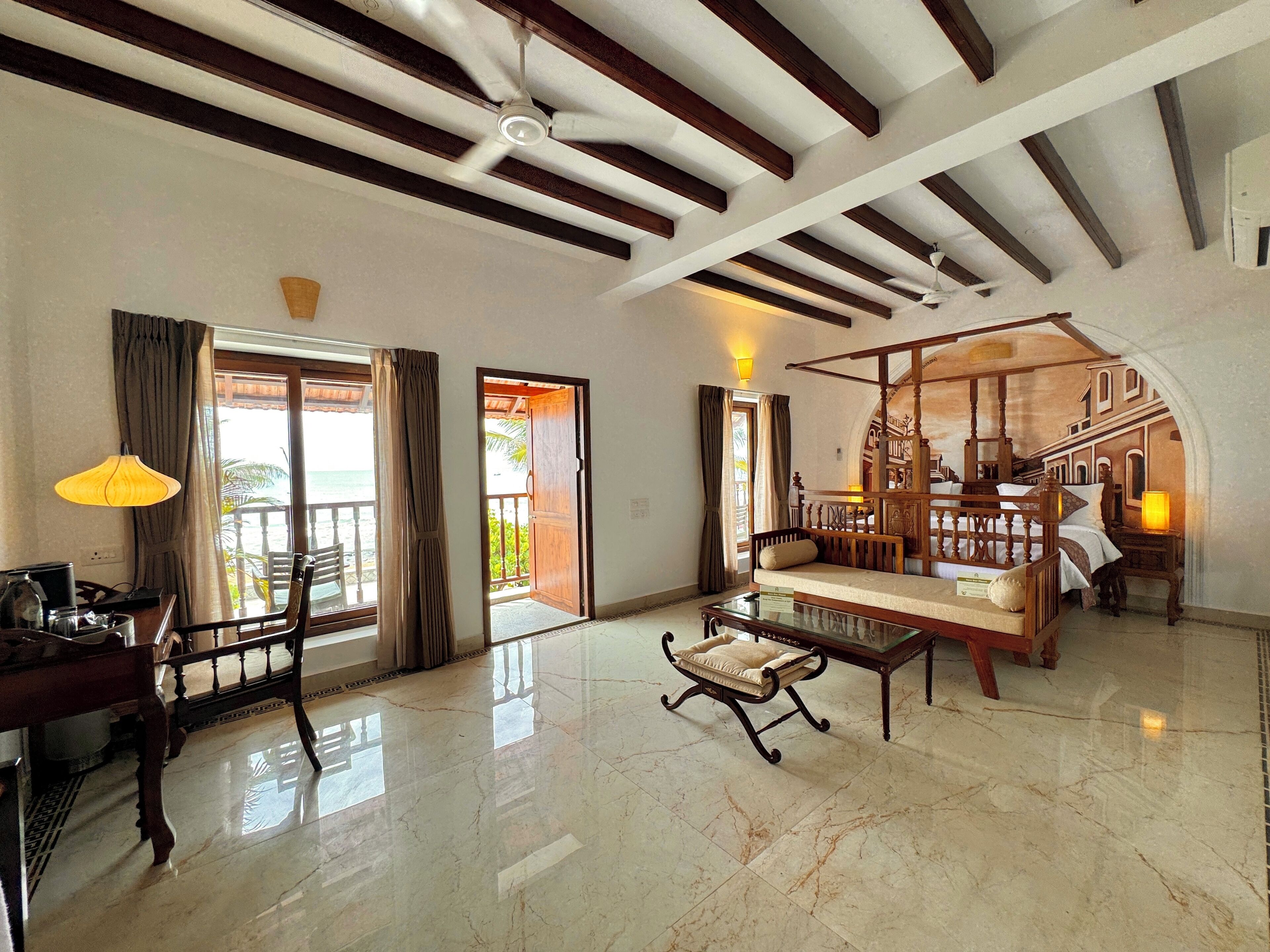 Suite Deluks, pemandangan laut | Seprai katun Mesir, seprai premium, dan setrika/meja setrika