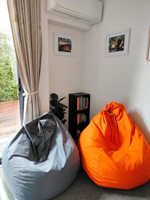 Interior - Tranquil Bamboo Oasis -New 2 Bed Close To CBD (Christchurch)