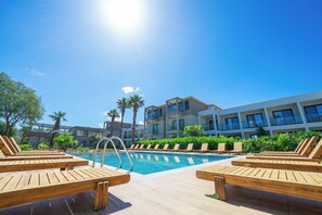 Piscina externa sazonal