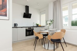 Private kitchenette - Warsaw City Center Apartments by Renters (Warsaw)