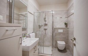 Regadera y secadora de cabello 