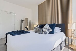 1 bedroom, desk, iron/ironing board, free WiFi