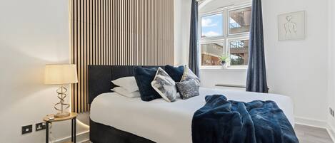 1 habitación, escritorio, tabla de planchar con plancha y wifi gratis