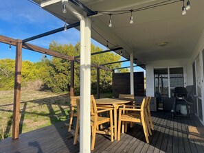 屋外ダイニングエリア