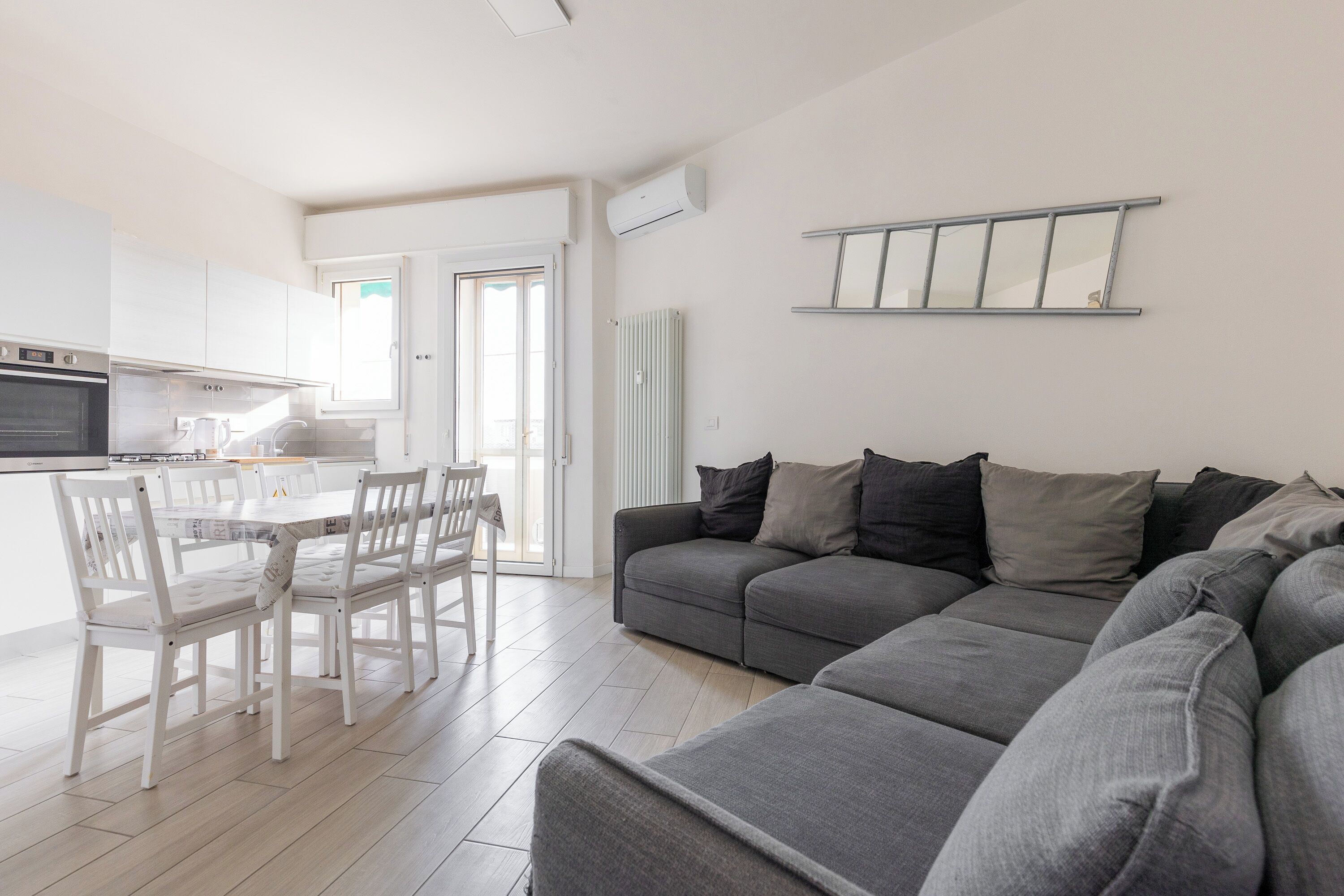 Apartment, Balkon | Wohnbereich