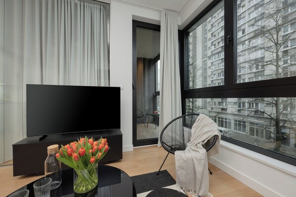 Living room - Warsaw Deluxe Apartments by Renters (Warsaw)