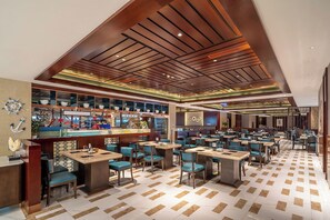 Restaurant - Serene Yuhua Hotel (Qingdao)