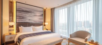 Serene Yuhua Hotel