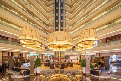 Serene Yuhua Hotel