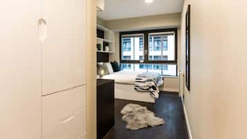 Double Room | Blackout curtains, iron/ironing board, free WiFi
