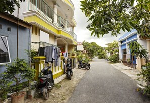 Front of property - Hotel O Manisee 1 Homestay Syariah (Batam)