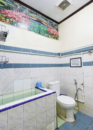 Deluxe Double Room | Bathroom