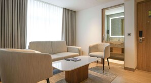 Executive Suite | Premium bedding, desk, laptop workspace, blackout drapes - Transit by Encalm - Nap and Shower (Hyderabad)