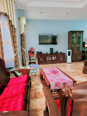 Interior - Bed and Breakfast Near NAIA Airport Manila with Car Rental/Service (Parañaque)