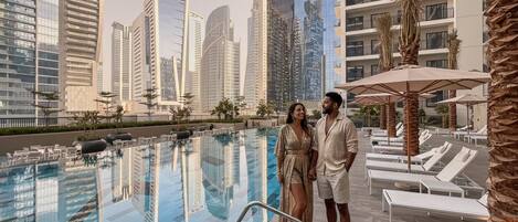 Deluxe-Apartment, Balkon, Stadtblick | 1 Schlafzimmer, hochwertige Bettwaren, Daunenbettdecken