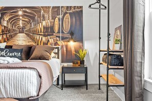 2 bedrooms, WiFi, bed sheets