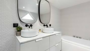 Apartment | Badezimmer