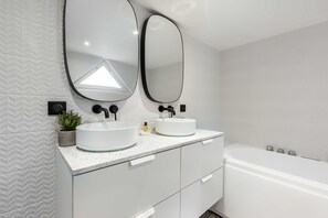 Apartment | Badezimmer