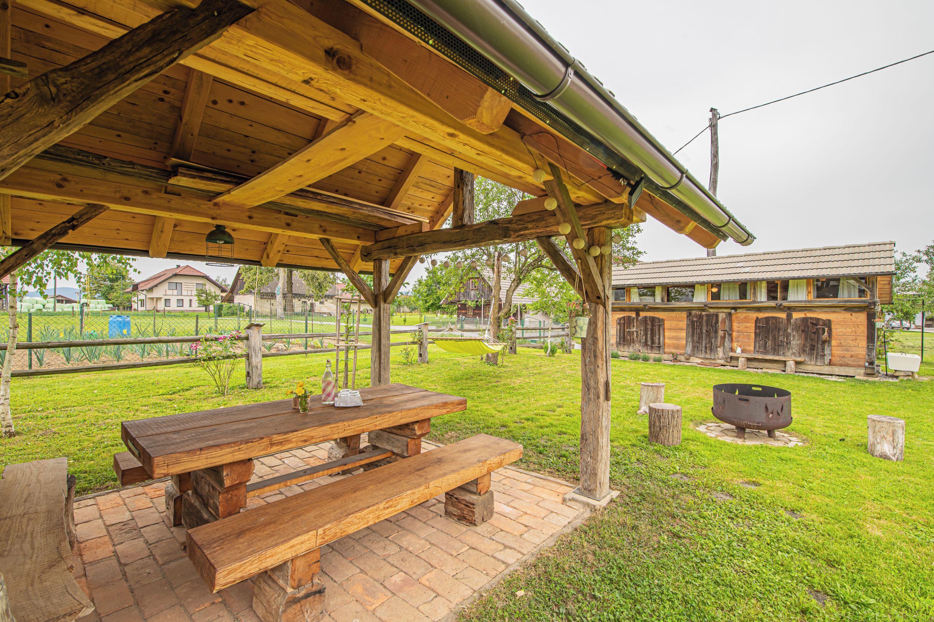 Family Chalet, Multiple Bedrooms, 2 Bathrooms (Mimi Cottage near Kolpa River) | Outdoor dining