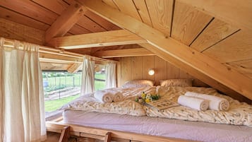 Familie huis, 1 slaapkamer, balkon (The Old Barn near Kolpa River) | 3 slaapkamers