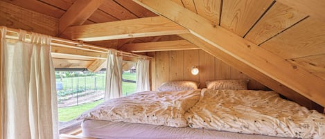 ファミリー ハウス ベッドルーム (複数) (The Old Barn near Kolpa River) | 3 室のベッドルーム、アイロン / アイロン台、WiFi (無料)、ベッドシーツ