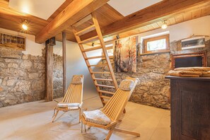 Családi faház, több hálószobával, két fürdőszobával (Mimi Cottage near Kolpa River) | Belső rész