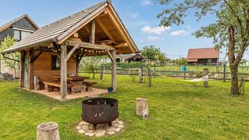 Family House, Multiple Bedrooms (The Old Barn near Kolpa River) | Outdoor dining
