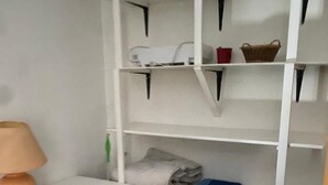 Interior - TML Tomorrowland safe space with 24/7 taxi included (Mechelen)