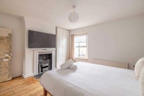 2 Schlafzimmer, Bügeleisen/Bügelbrett, WLAN, Bettwäsche