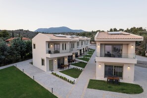 ด้านหน้าที่พัก