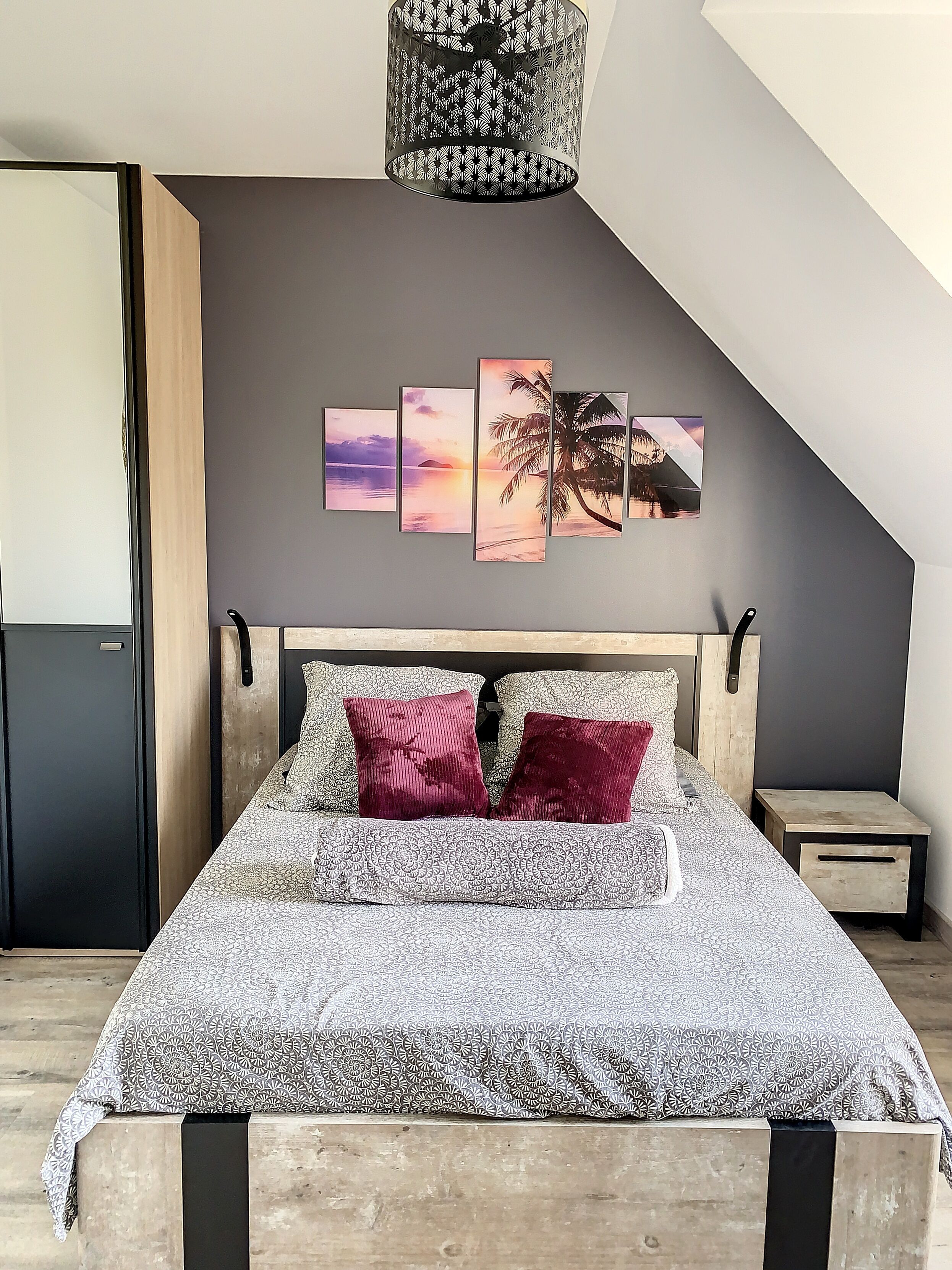 6 sovrum, skrivbord, strykjärn/strykbräda och resesäng