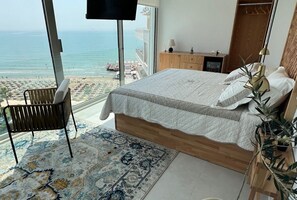 Bathroom - Luxury Rooftop Suites by Blumont (Rrashbull)