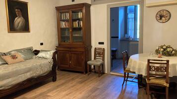 Suite Romantique, vue jardin | Coin séjour