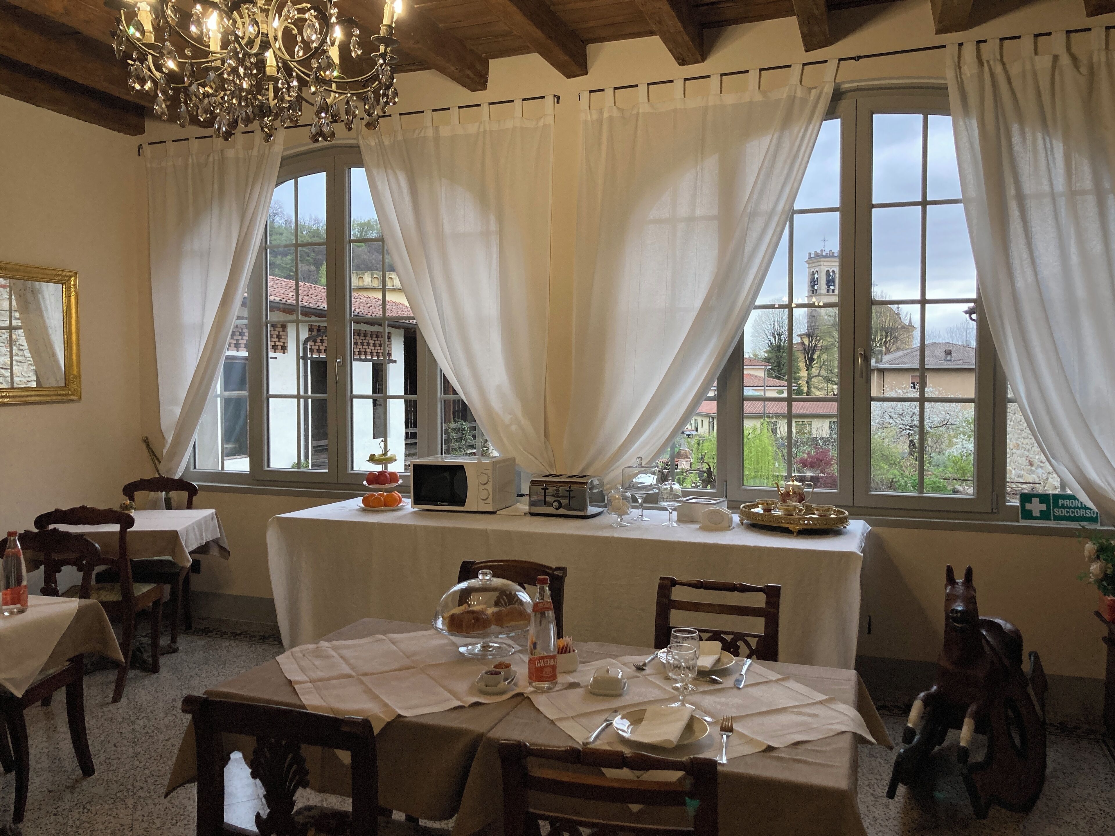 32-Zoll-LCD-Fernseher mit Digitalempfang