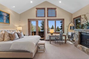 5 bedrooms, desk, iron/ironing board, WiFi