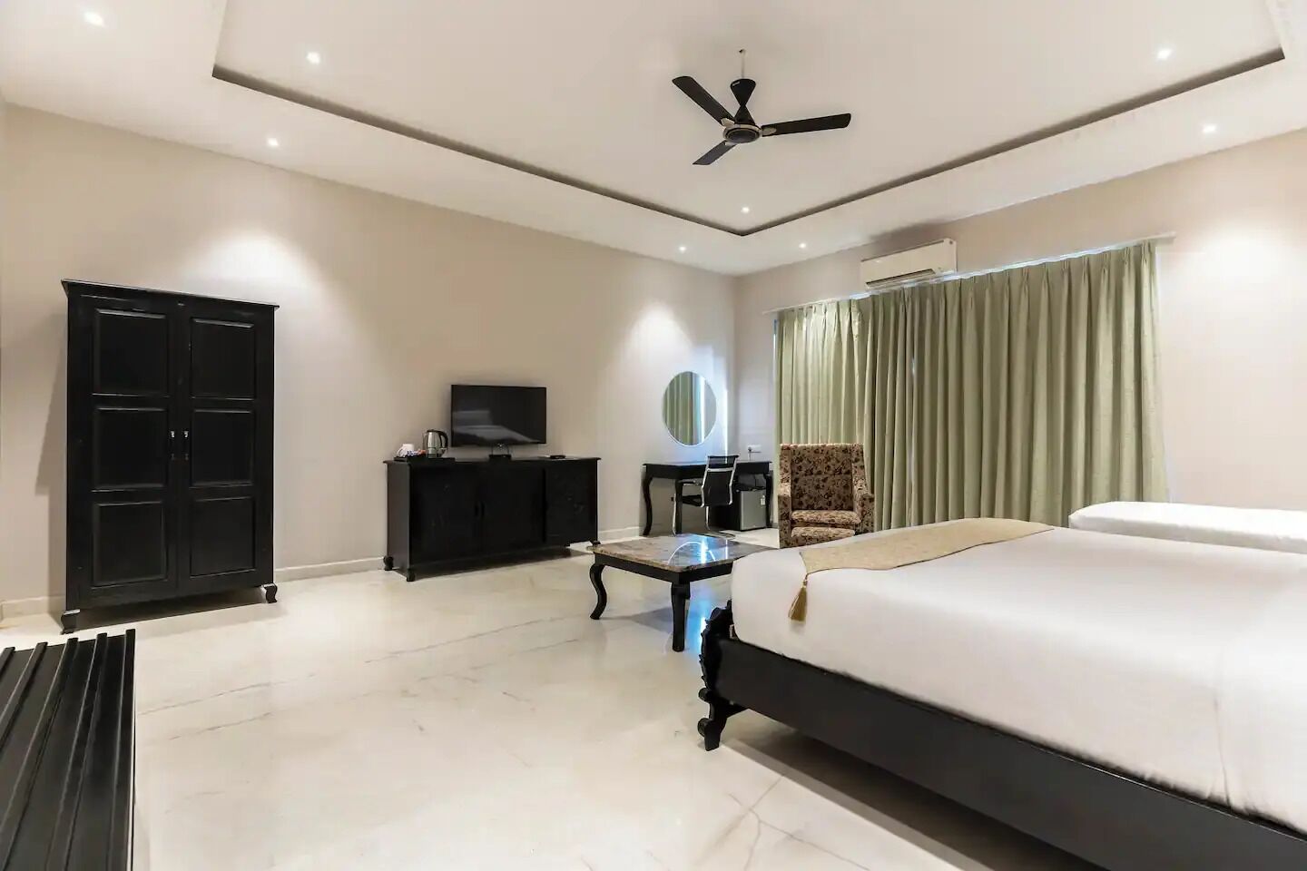 9 chambres, Wi-Fi, draps fournis