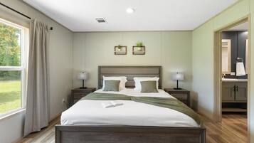 3 bedrooms, iron/ironing board, travel crib, WiFi