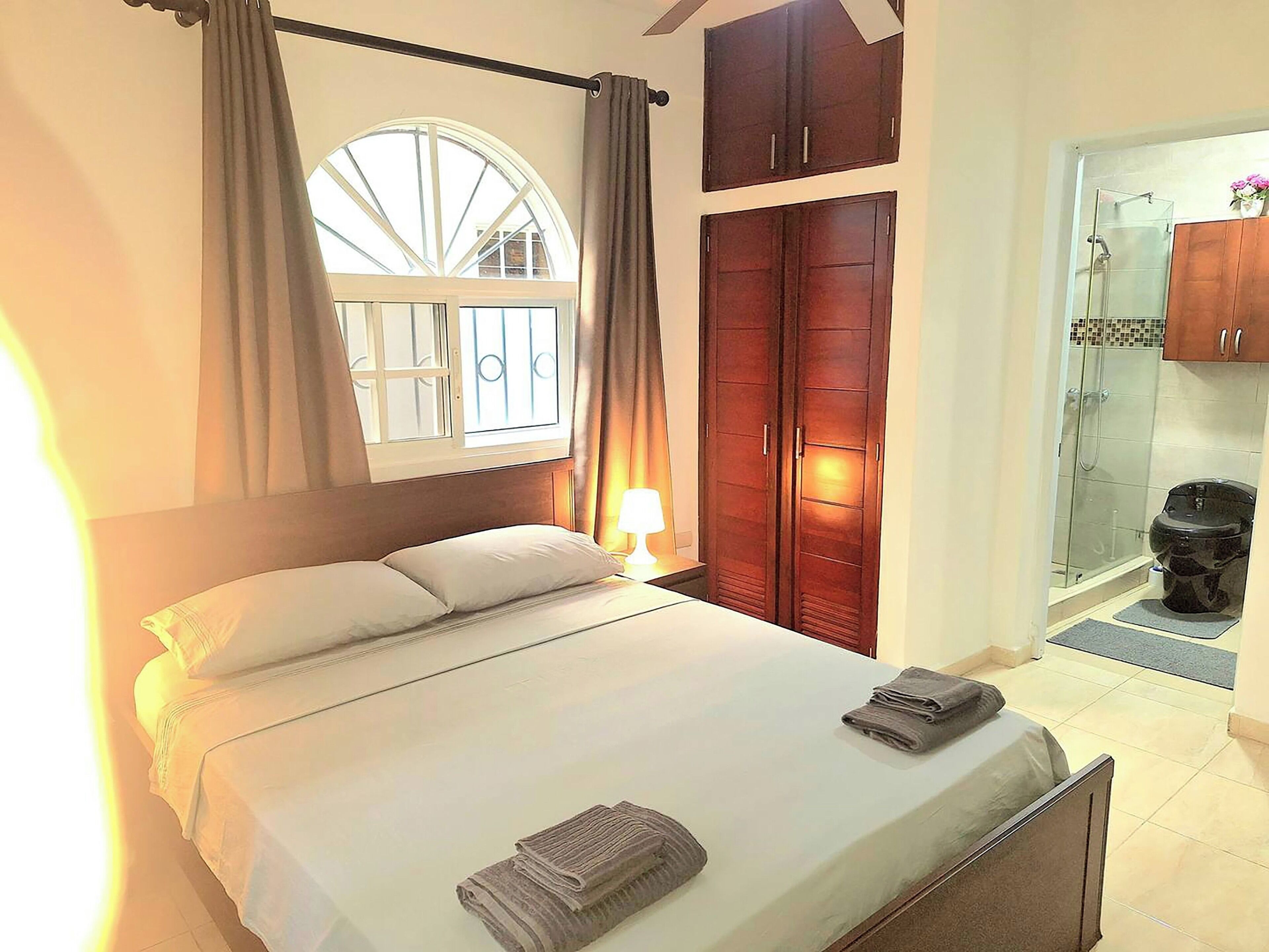 2 bedrooms, individually decorated, individually furnished