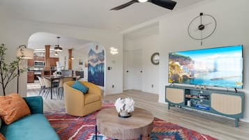 TV, fireplace