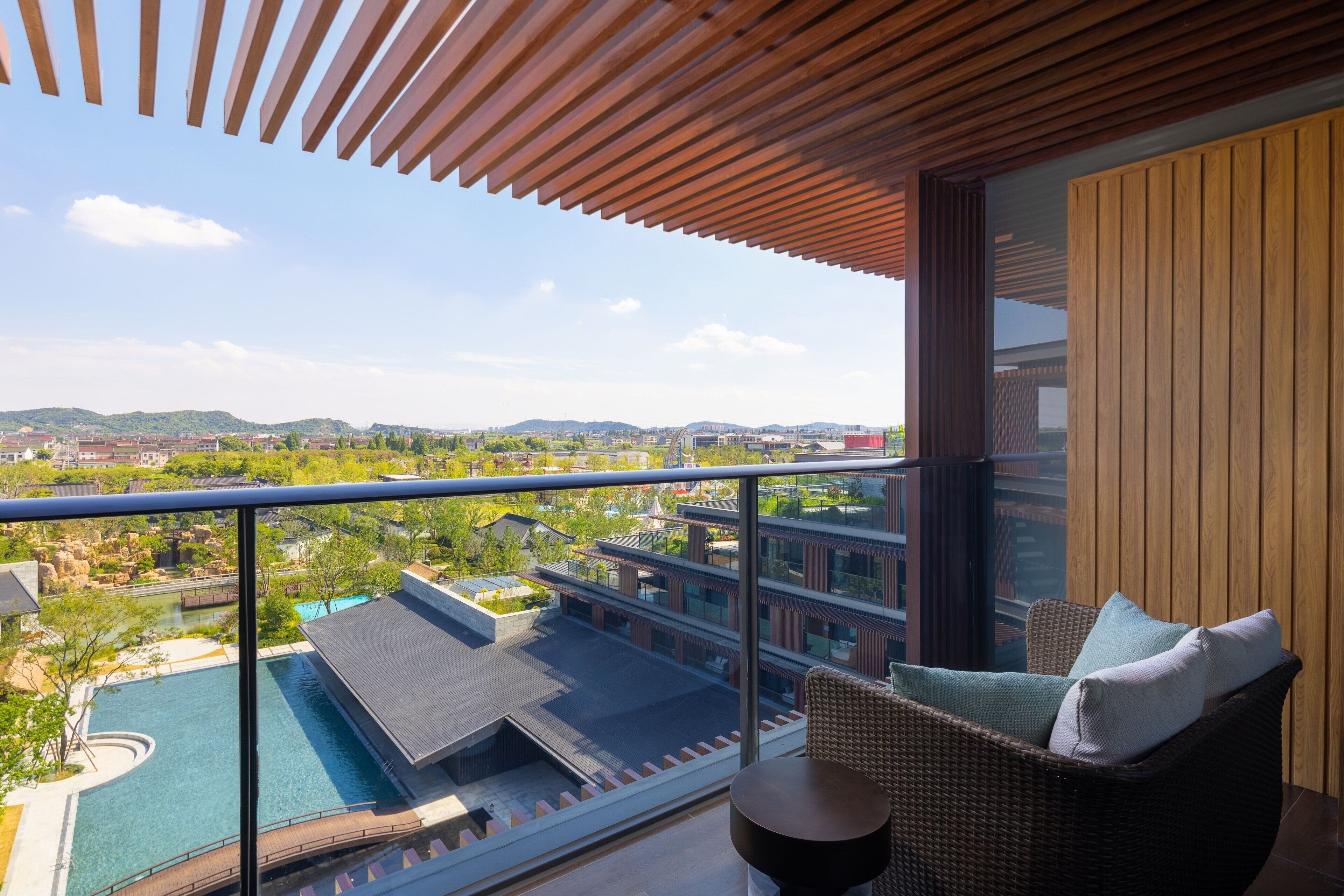 Minibar y caja de seguridad en la habitación 