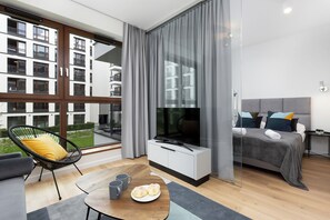 公寓, 1 間臥室, 陽台 | 1 間臥室、床單