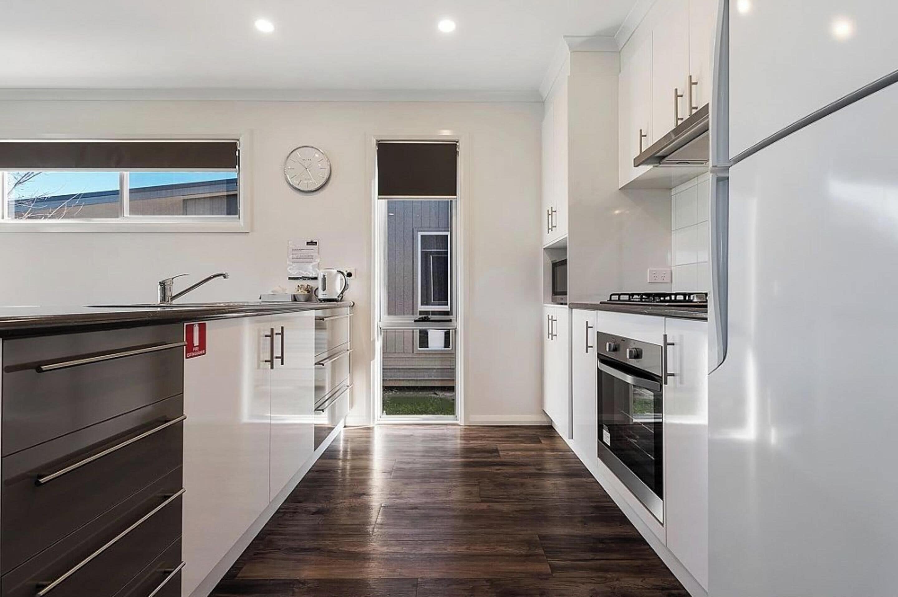 Deluxe 2 Bedroom Cabin - Sleeps 4 | Private kitchen | Fridge, microwave, cookware/dishes/utensils