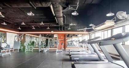 BUA Suite: Sukhumvit metro/park/mall