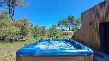 Outdoor spabad