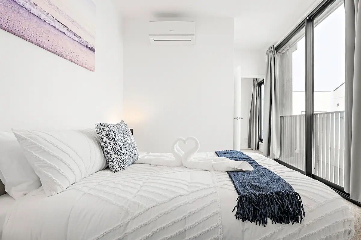 2 bedrooms, iron/ironing board, Internet