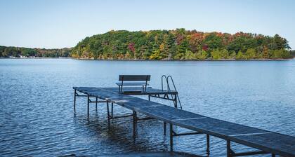 Long Lake Peninsula Traverse City 3BR Home. Swim,Kayaks,Bikes,Lake access,Pets