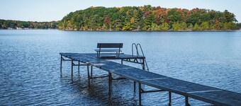 Long Lake Traverse City 3BR Cottage, Beach, Kayaks, Bikes. Minutes to Traverse