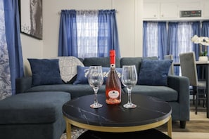 Smart-TV, Kamin, Videospiele